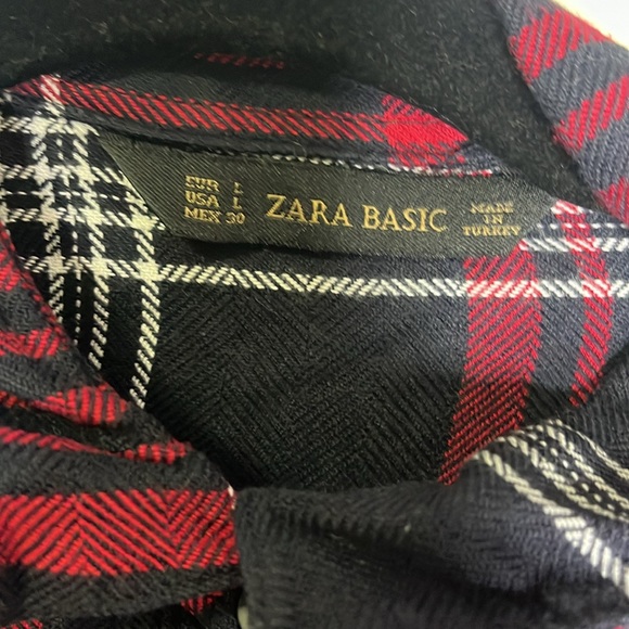 ZARA BASIC BUTTON DOWN SHIRT - Picture 3 of 3